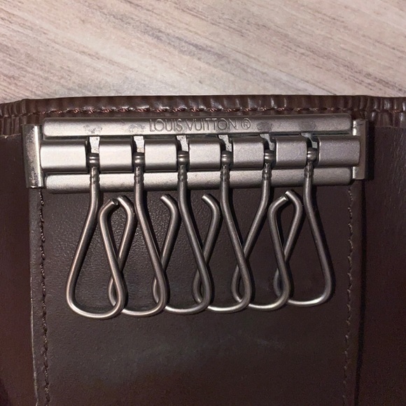 Louis Vuitton 6 Key Ring Holder in Brown Epi ✨ - Picture 4 of 6